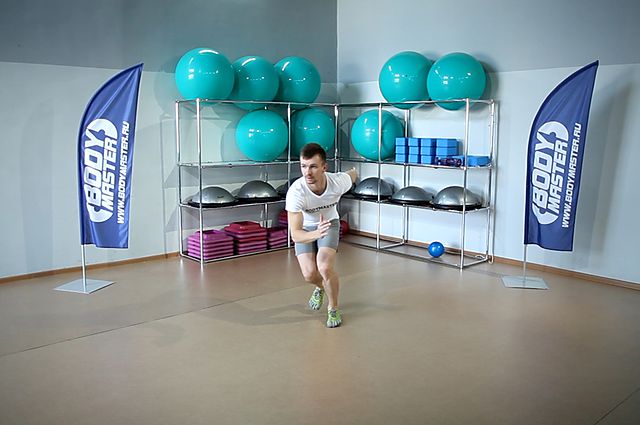 Photo of Alternate Leg Diagonal Bound exercise