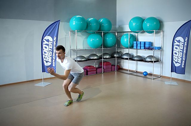 Photo of Alternate Leg Diagonal Bound exercise