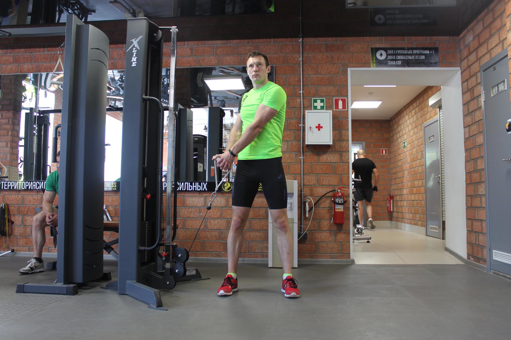 Exercise Standing Cable Lift