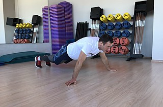 Push-Up Wide