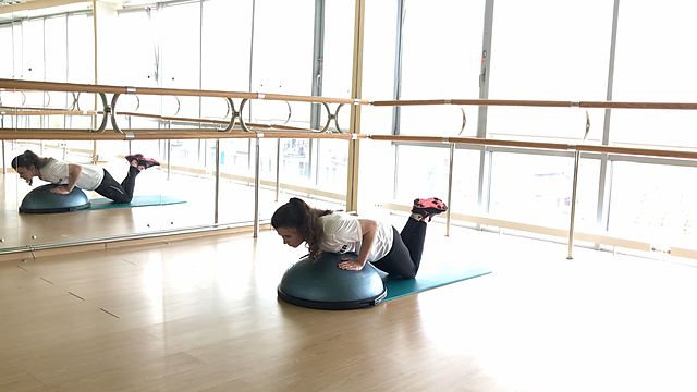 Photo of BOSU pushups from the knees and full exercise