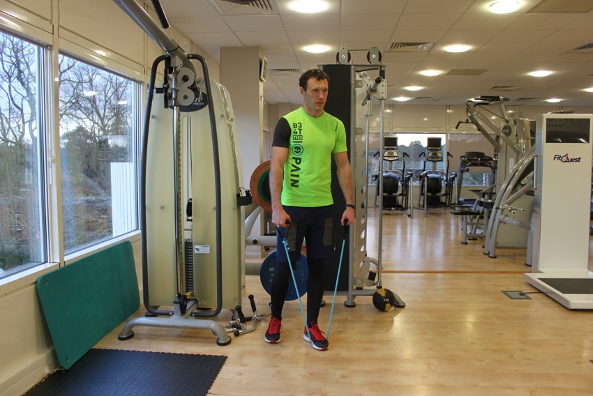 Exercise Lateral Raise - With Bands