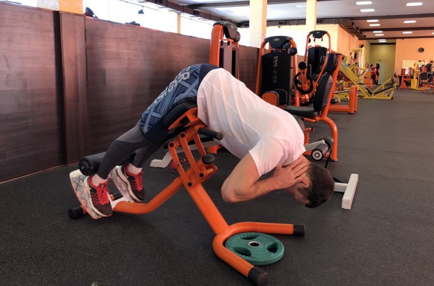 Exercise Hyperextensions (Back Extensions)