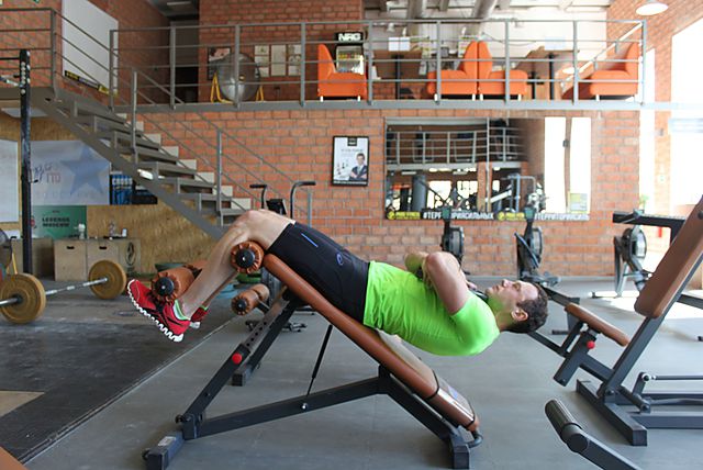 Photo of Decline Crunch exercise