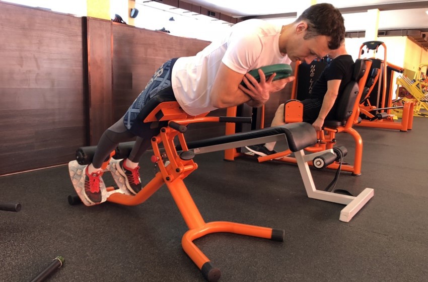 Exercise Hyperextensions (Back Extensions)