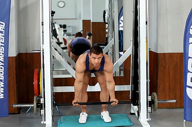 Фото упражнения Румынская становая тяга