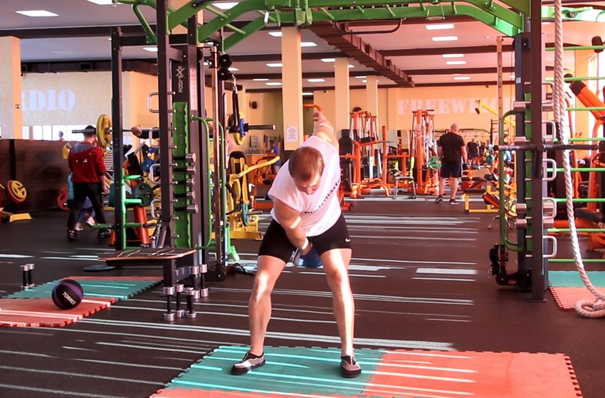 Exercise One-Arm Kettlebell Snatch