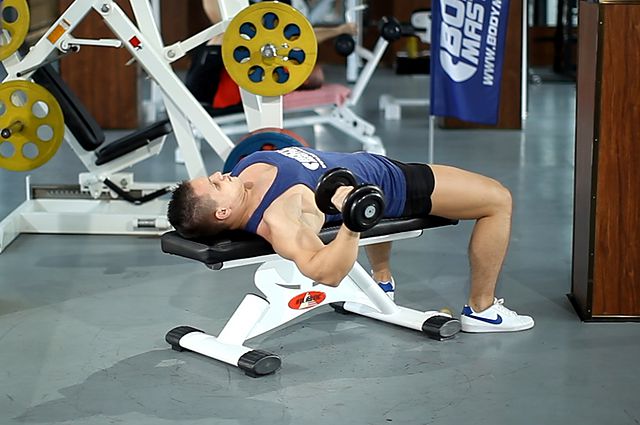 Photo of One-Arm Flat Bench Dumbbell Flye exercise
