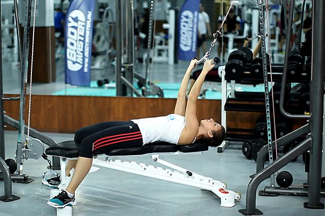 Photo of Lying Close-Grip Bar Curl On High Pulley exercise