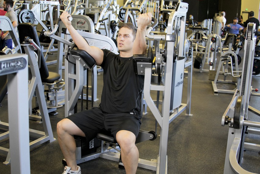 Exercise Machine Bicep Curl