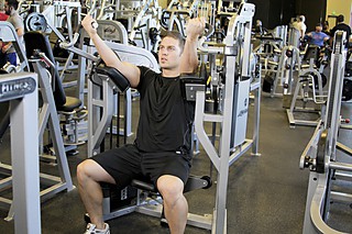 Machine Bicep Curl