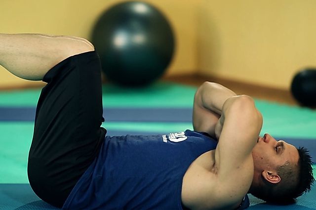 Photo of Tuck Crunch exercise