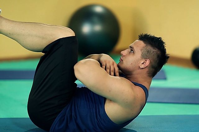 Photo of Tuck Crunch exercise