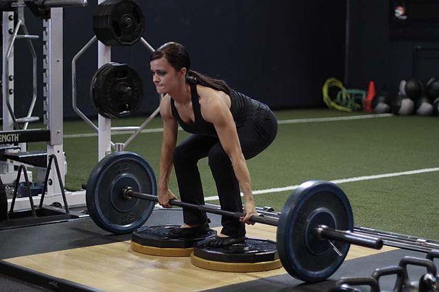 Photo of Deficit Deadlift exercise