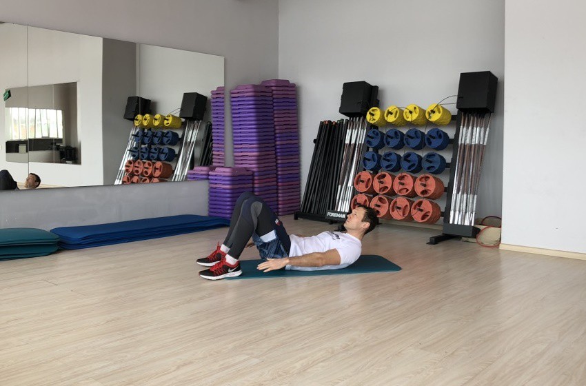 Exercise Alternate Heel Touchers