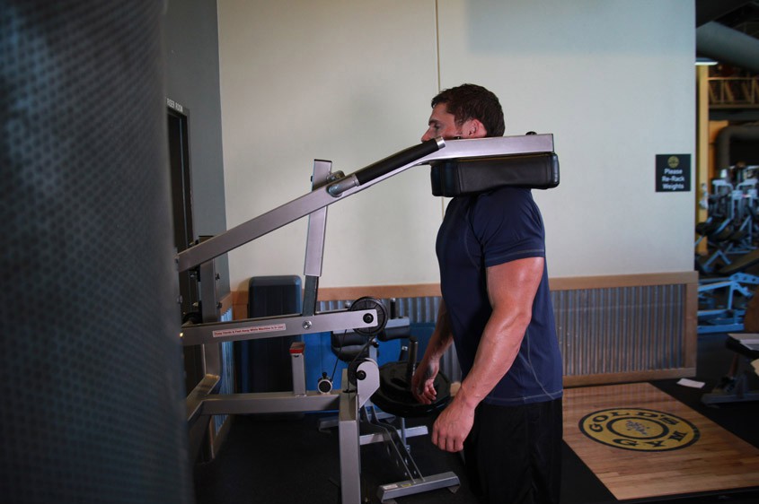 Exercise Calf-Machine Shoulder Shrug