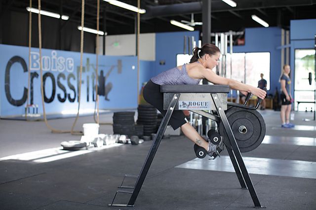 Photo of Обратная гиперэкстензия exercise