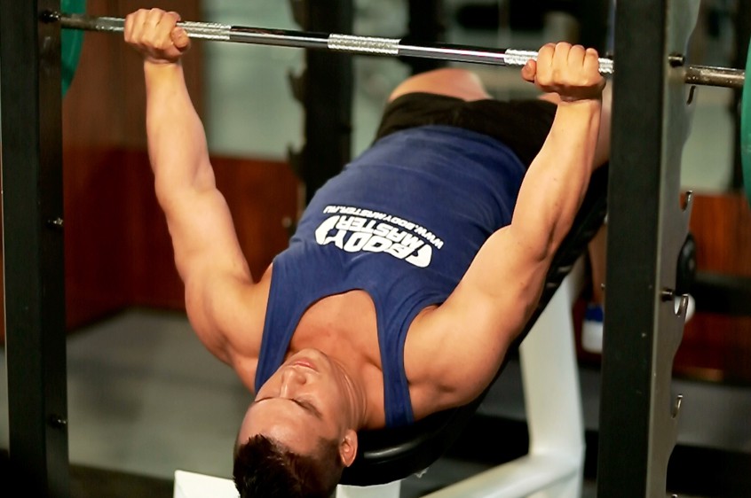 Exercise Decline Barbell Bench Press 