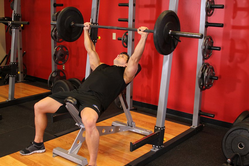 Exercise Barbell Incline Bench Press Medium-Grip