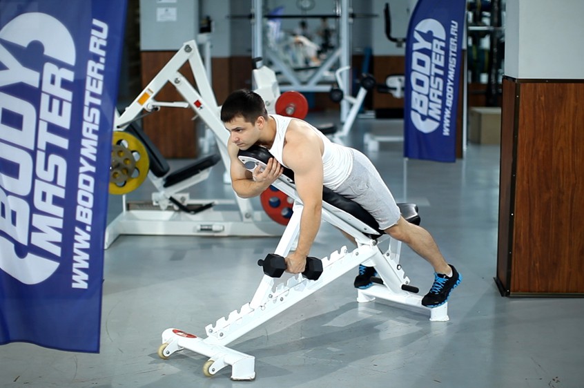 Exercise Dumbbell Lying One-Arm Rear Lateral Raise