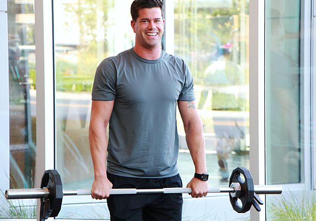 Photo of Подъём штанги перед собой exercise