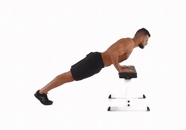 Photo of Отжимания от скамьи exercise