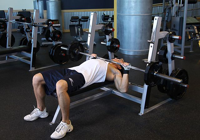 Photo of Жим штанги лежа «Гильотина» exercise