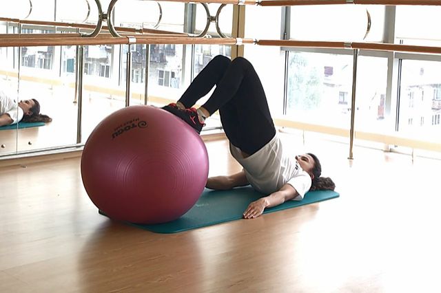 Photo of Ball Leg Curl exercise