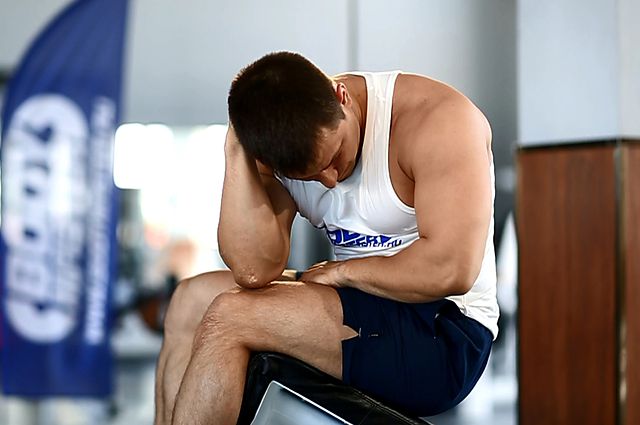 Photo of Decline Oblique Crunch exercise