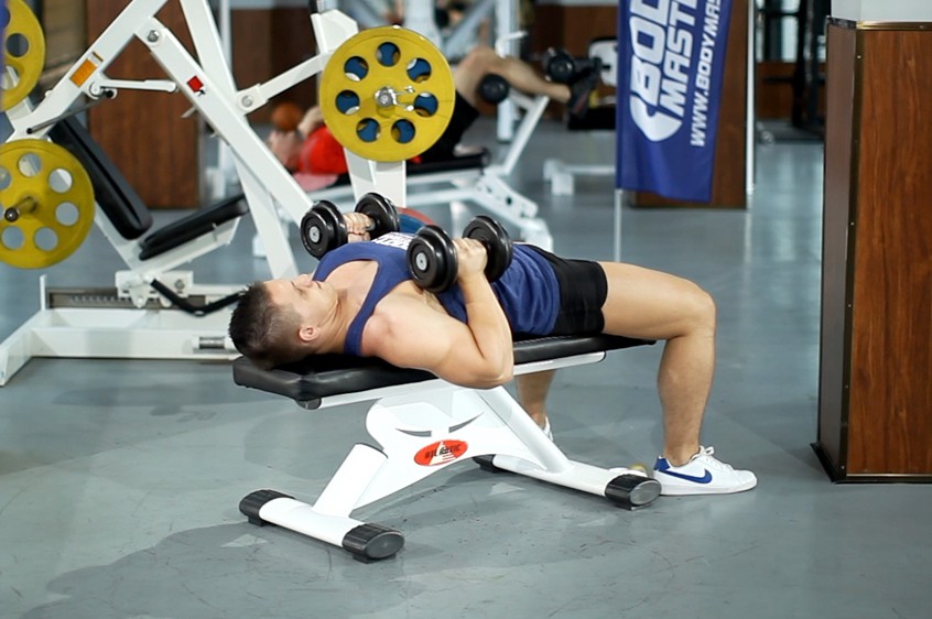 Exercise Dumbbell Bench Press with Neutral Grip