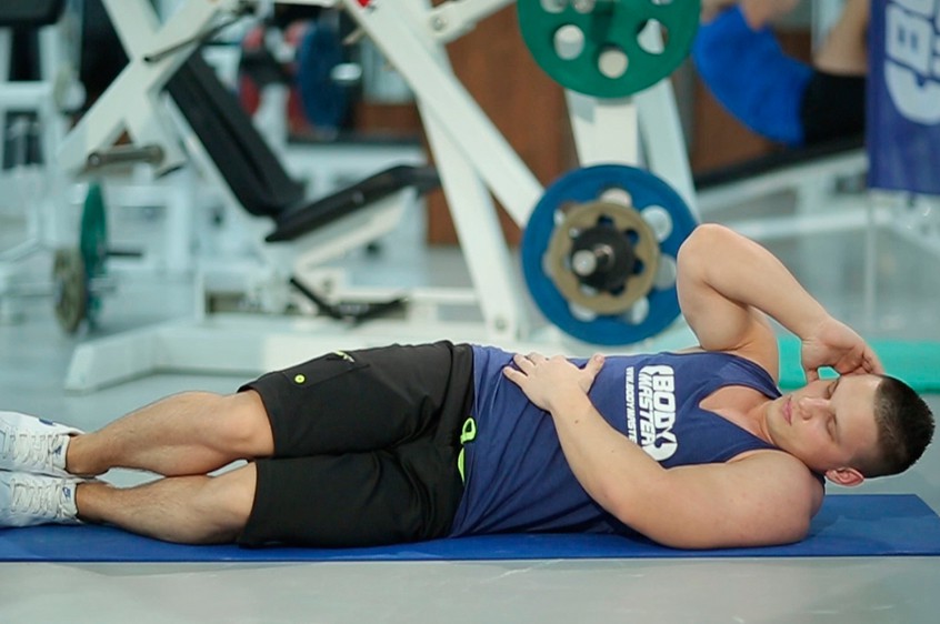 Exercise Oblique Crunches - On The Floor 