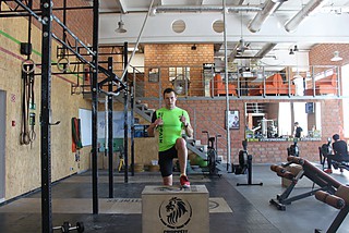 Step-up with Knee Raise