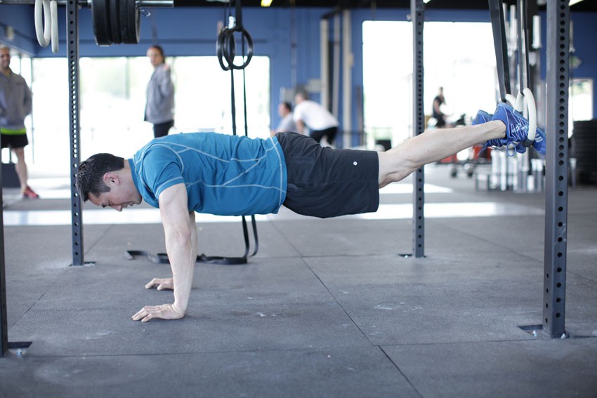 Exercise Suspended Reverse Crunch
