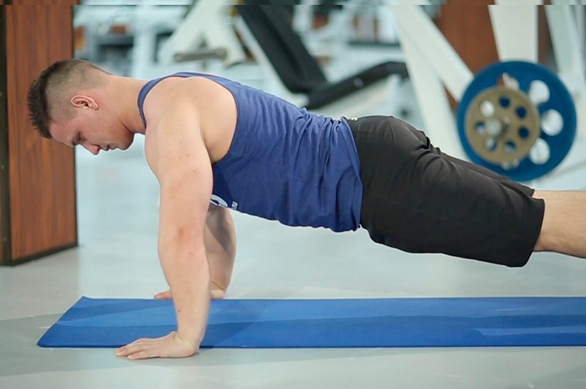 Exercise Push Up to Side Plank