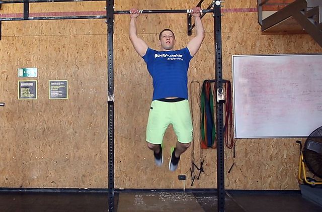 Photo of The Kipping Toes-to-bar exercise
